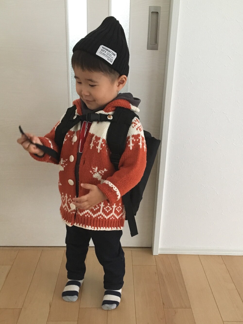 「カウチンニット、カーディガン、男の子コーデ、2歳10ヶ月、リュック」｜「★のアイテム（ラッピングキット、その他）」を使った、SOU♡HINAさん（キッズ・90cm）の冬コーディネートの1枚目の写真