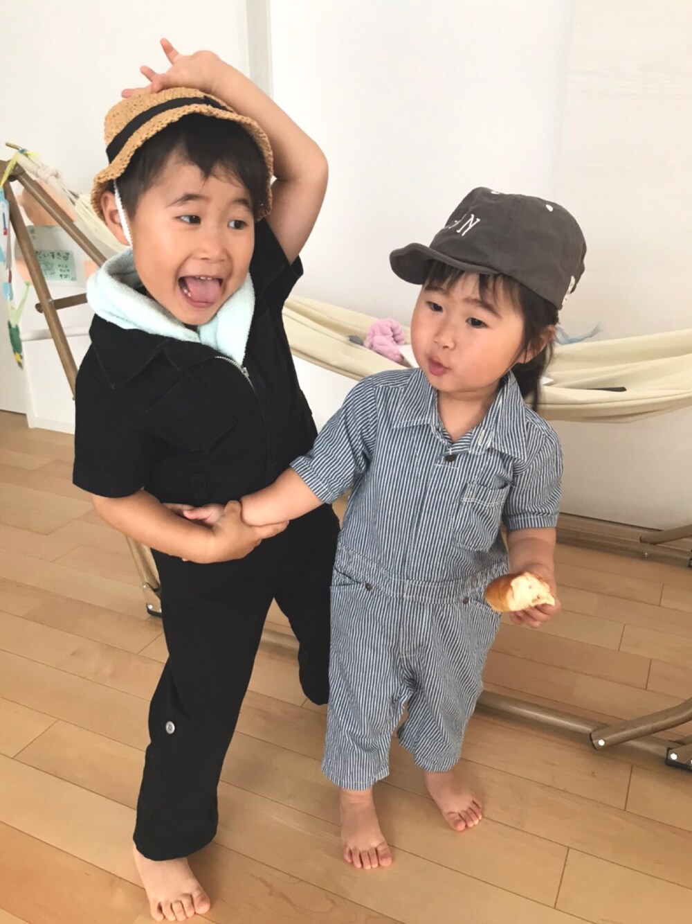 「田植えStyle、つなぎ、つなぎスタイル、兄妹コーデ」｜「つなぎのアイテム（ラッピングキット、その他）」を使った、SOU♡HINAさん（キッズ・90cm）の夏コーディネートの1枚目の写真