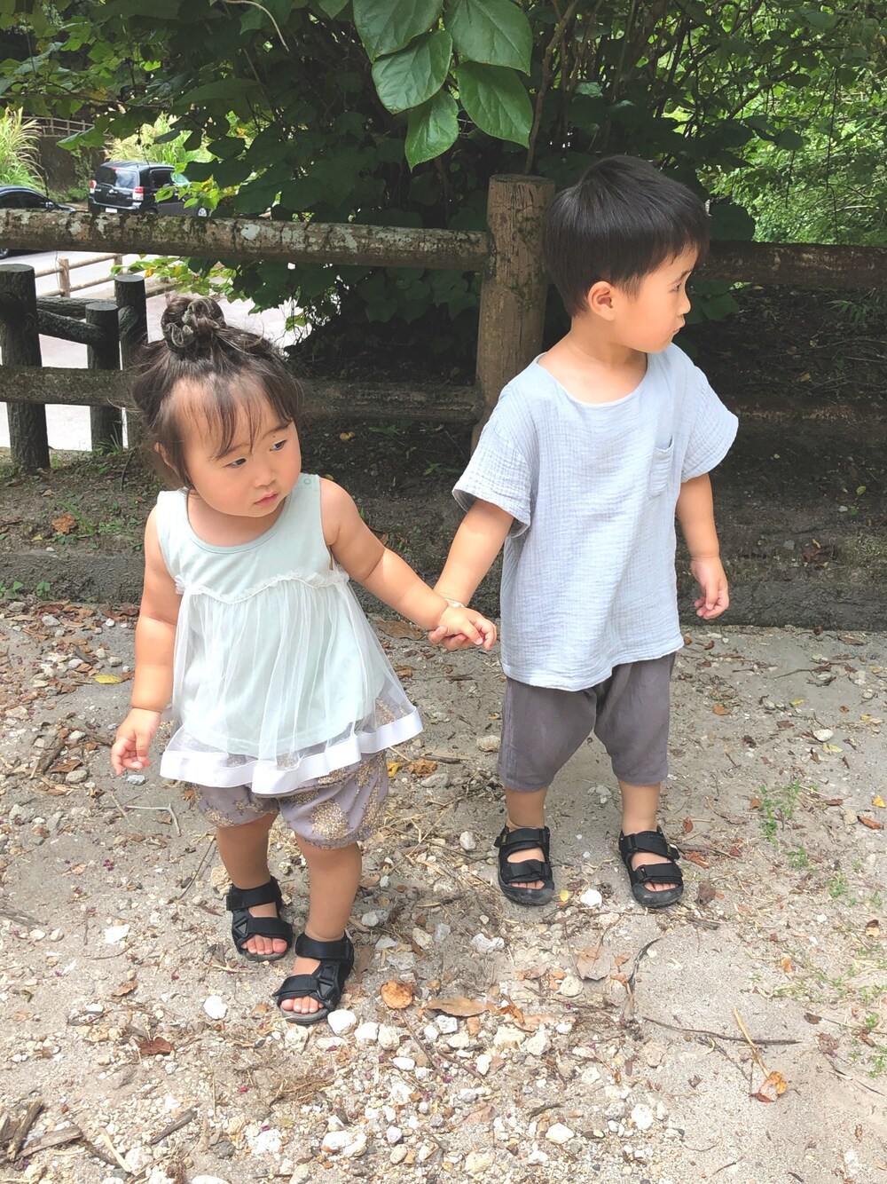 「水色×グレー、チュール、花柄パンツ、スポサン」｜「ぎゅーのアイテム（ラッピングキット、その他）」を使った、SOU♡HINAさん（キッズ・90cm）の夏コーディネートの1枚目の写真