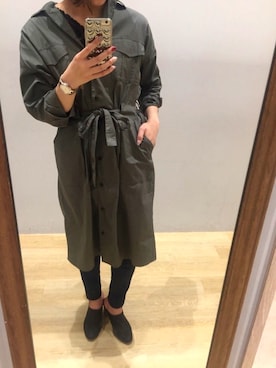 「カーキ」｜「アイテム（シャツワンピース）」を使った、nさん（レディース・164cm）の春コーディネート