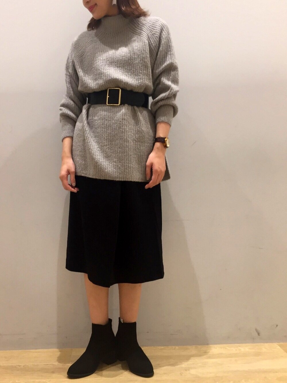 「earth music&ecologyのアルパカニットチュニック（チュニック、グレー系）」を使った、nさん（レディース・164cm）の秋コーディネートの1枚目の写真