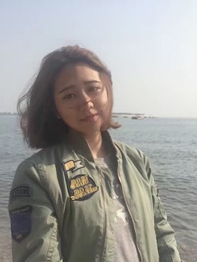 「Lee（リー）のアイテム（MA-1）」を使った、于西楼さん（レディース・162cm）の春コーディネート