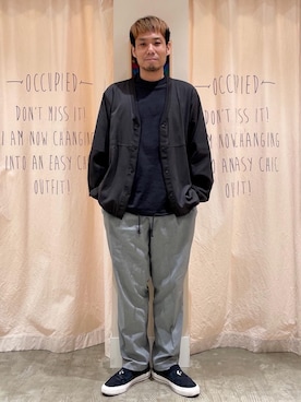 「coen（コーエン）のアイテム（スラックス）」を使った、さとうじゅんさん（メンズ・175cm）の春コーディネート