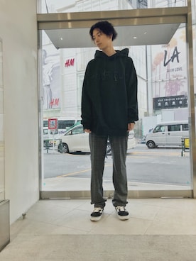 「DANKE SCHON（ダンケシェーン）のアイテム（パーカー）」を使った、Junya  Awajiさん（メンズ・184cm）の冬コーディネート