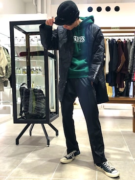 「FLAGSTUFF（フラグスタフ）のアイテム（帽子）」を使った、Junya  Awajiさん（メンズ・184cm）の冬コーディネート