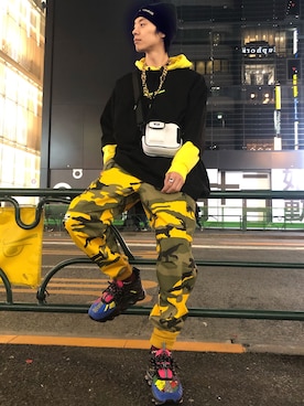 「KaneZ（ケインズ）のアイテム（ニットキャップ/ビーニー）」を使った、Junya  Awajiさん（メンズ・184cm）の春コーディネート