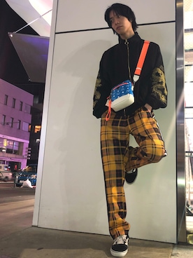 「WHITELAND（ホワイトランド）のアイテム（ブルゾン）」を使った、Junya  Awajiさん（メンズ・184cm）の春コーディネート