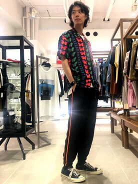 「DANKE SCHON（ダンケシェーン）のDankeSchon/ダンケシェーン/メッシュジャージーパンツ（その他パンツ、オレンジ系）」を使った、Junya  Awajiさん（メンズ・184cm）の夏コーディネート