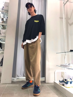 「KaneZ（ケインズ）のアイテム（キャップ）」を使った、Junya  Awajiさん（メンズ・183cm）の夏コーディネート