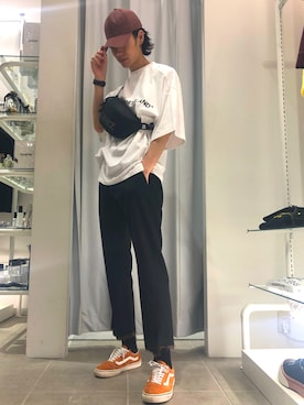 「KaneZ（ケインズ）のアイテム（ショルダーバッグ）」を使った、Junya  Awajiさん（メンズ・183cm）の夏コーディネート