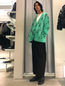 「WHITELAND（ホワイトランド）のWHITELAND/ホワイトランド/ペイズリービッグカーディガン（カーディガン/ボレロ、グリーン系）」を使った、Junya  Awajiさん（メンズ・184cm）の秋コーディネート