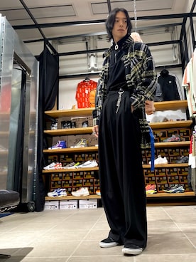 「DANKE SCHON（ダンケシェーン）のDankeSchon/ダンケシェーン/ジップタートルネックロングスリーブTシャツ（Tシャツ/カットソー、ブラック系）」を使った、Junya  Awajiさん（メンズ・184cm）の秋コーディネート