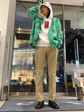 「BlackEyePatch（ブラックアイパッチ）のアイテム（パーカー）」を使った、Junya  Awajiさん（メンズ・184cm）の秋コーディネート