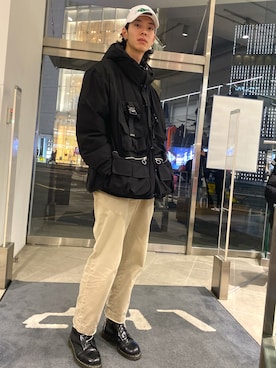 「KaneZ（ケインズ）のアイテム（キャップ）」を使った、Junya  Awajiさん（メンズ・184cm）の秋コーディネート