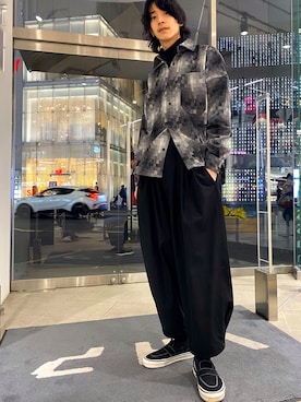 「DANKE SCHON（ダンケシェーン）のDankeSchon/ダンケシェーン/モザイクチェックシャツ（シャツ/ブラウス、ブラック系）」を使った、Junya  Awajiさん（メンズ・184cm）の冬コーディネート