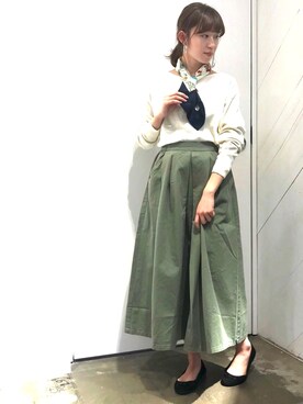 花柄スカーフを使った人気ファッションコーディネート Wear