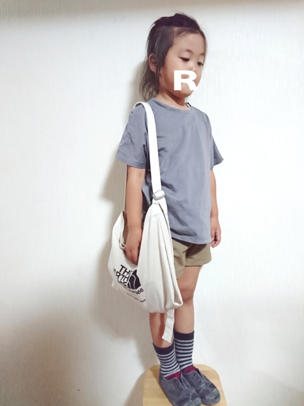 「夏だ！Tシャツ着よう！、無地T、ショートパンツ、ショルダーバッグ、スリッポン、EAST END HIGHLANDERS」｜「THE NORTH FACEの【THE NORTH FACE/ザ ノースフェイス】Musette Bag（ショルダーバッグ、ブラック系）」を使った、RiRiKaさん（キッズ・110cm）の夏コーディネートの1枚目の写真