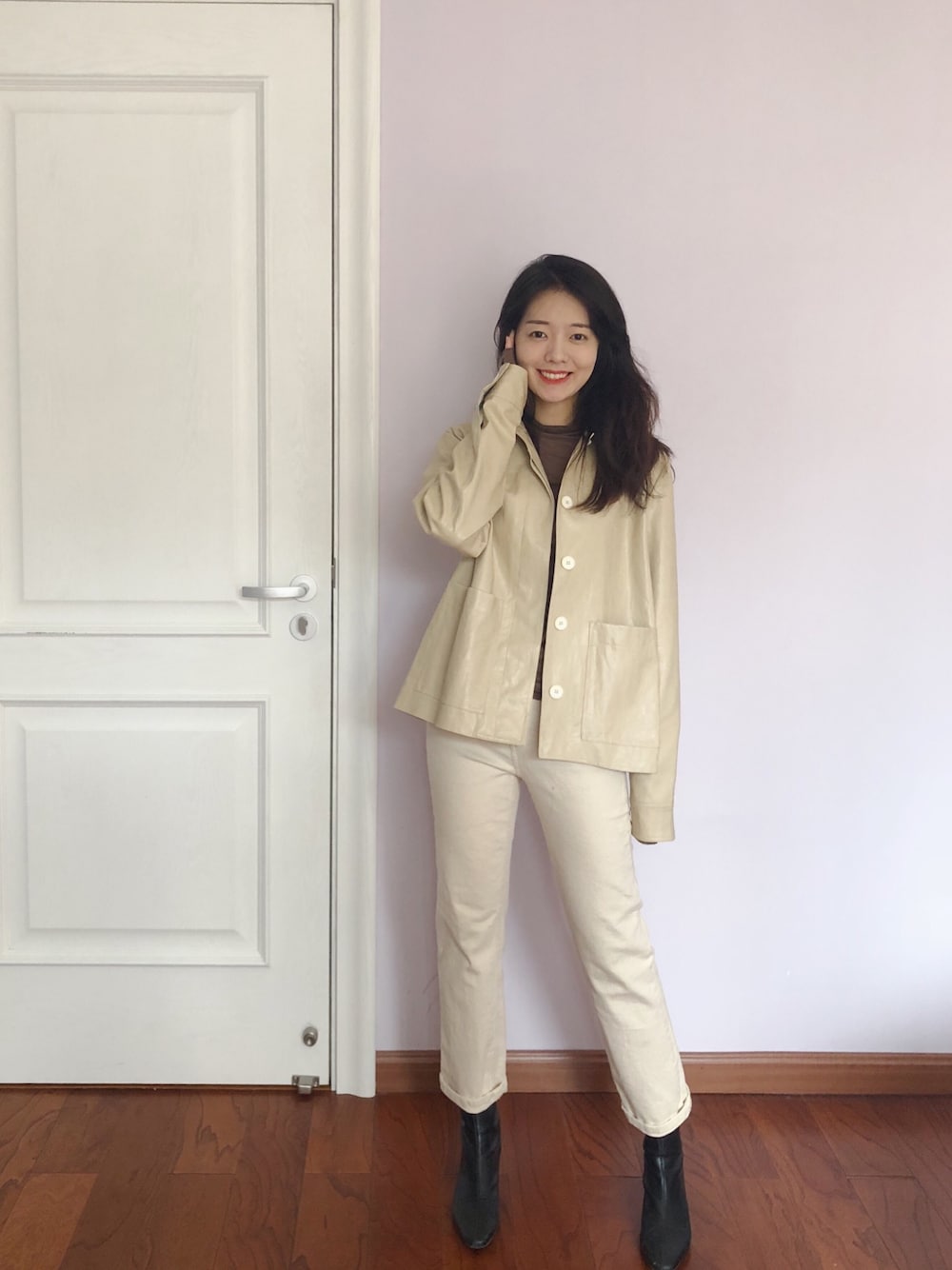 「COSのアイテム（ブルゾン、ベージュ系）」を使った、bottomwangさん（レディース・163cm）の秋コーディネートの1枚目の写真