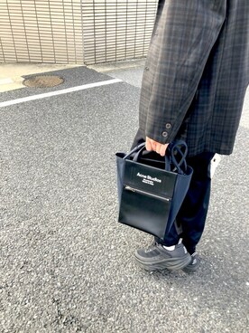 「HOKA（ホカ）のホカオネオネ HOKA ONE ONE Bondi 6 1019269（スニーカー、ブラック系）」を使った、きゃむさん（メンズ・172cm）の秋コーディネート