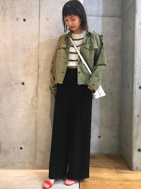 「アーバンリサーチ」｜「アイテム（ミリタリージャケット）」を使った、hanamiさん（レディース・157cm）の春コーディネート