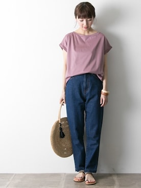 「URBAN RESEARCH（アーバンリサーチ）のペルビアンコットンTシャツ（Tシャツ/カットソー、パープル系）」を使った、hanamiさん（レディース・157cm）の春コーディネート