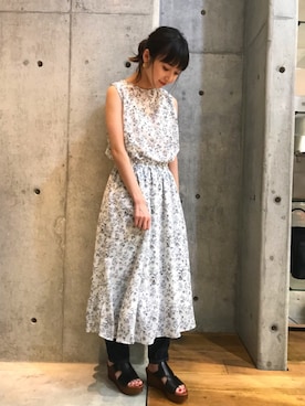 「URBAN RESEARCH（アーバンリサーチ）のFORME DI CUOIO　レザーサボサンダル（サンダル、ブラック系）」を使った、hanamiさん（レディース・157cm）の春コーディネート
