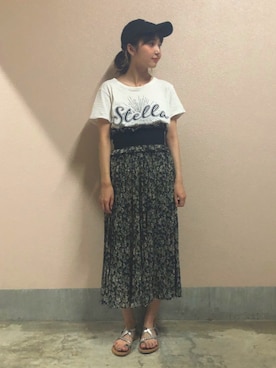 「URBAN RESEARCH（アーバンリサーチ）のUR Happiness STELLA T-SHIRTS（Tシャツ/カットソー、ホワイト系）」を使った、hanamiさん（レディース・157cm）の夏コーディネート