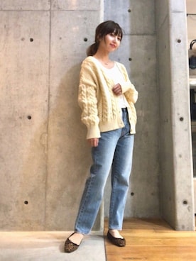 「URBAN RESEARCH（アーバンリサーチ）のKERRY別注アラン柄ショートカーディガン（カーディガン/ボレロ、ホワイト系）」を使った、hanamiさん（レディース・157cm）の秋コーディネート