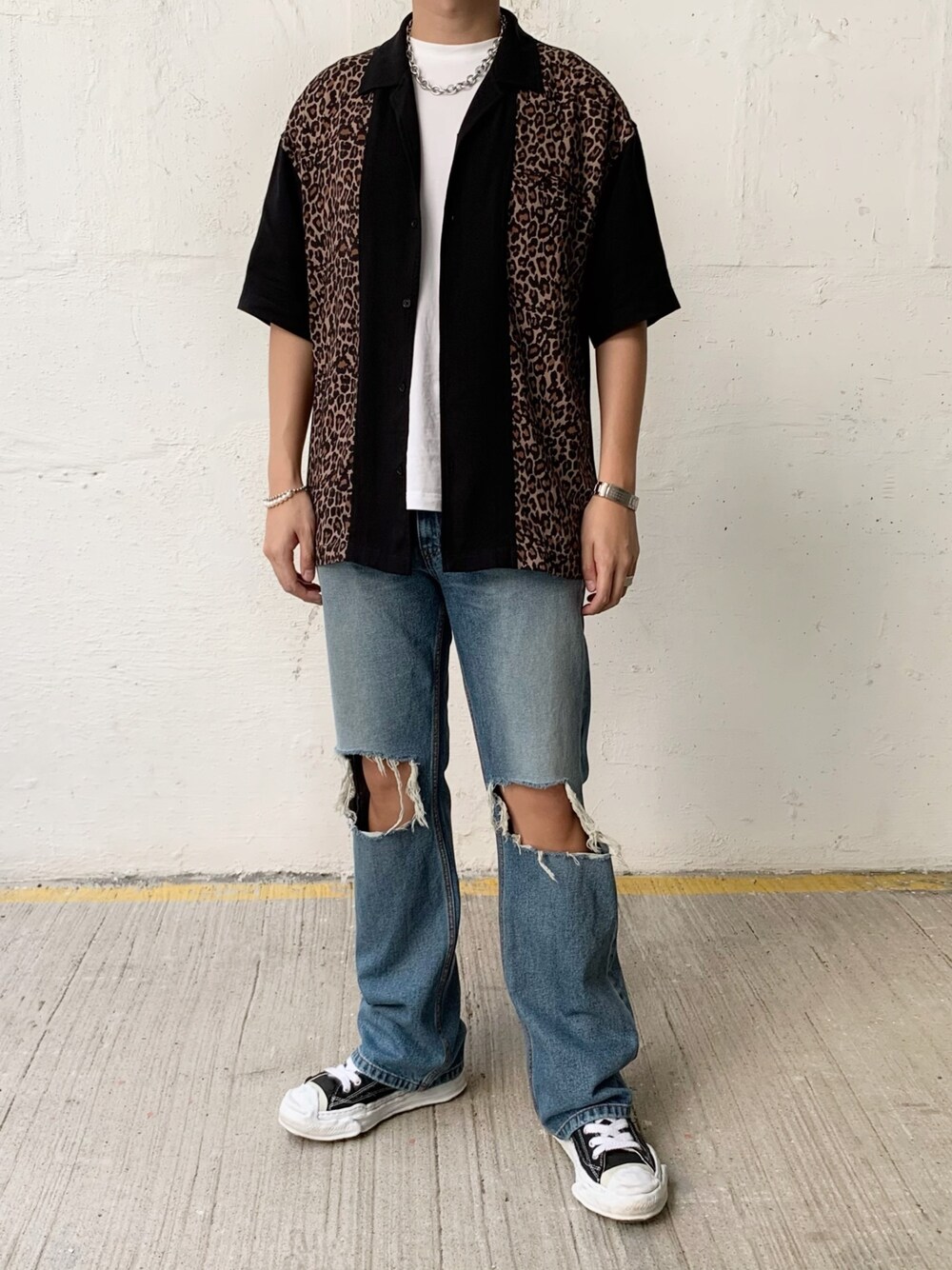 「leopard、grunge、FIVE CM、anderssonbell、MIHARAYASUHIRO、ootd、夏、夏コーデ、今日のコーデ、街頭穿搭」｜「FIVE CMのアイテム（シャツ/ブラウス、ブラック系）」を使った、avlsn5さん（メンズ・180cm）の春コーディネートの1枚目の写真