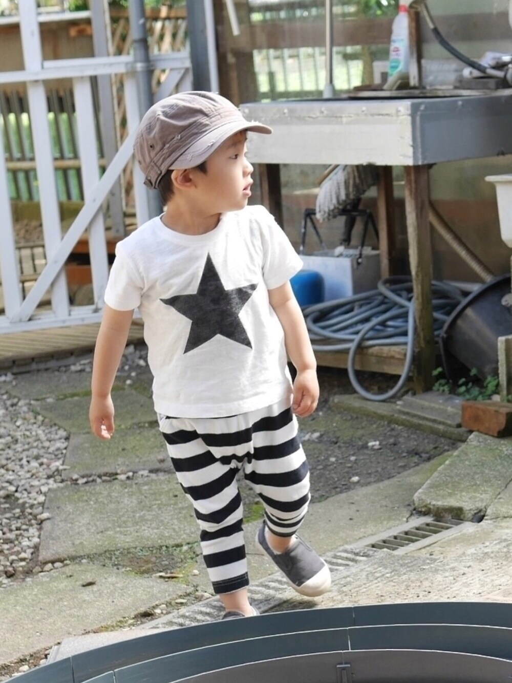 「シンプル、おとこのこ、2歳10ヶ月、キャップ、ボーダー」｜「monmimiのアイテム（キャップ、パープル系）」を使った、Ｋ×Ｓ˙ᵕ˙♡さん（キッズ・90cm）の春コーディネートの1枚目の写真