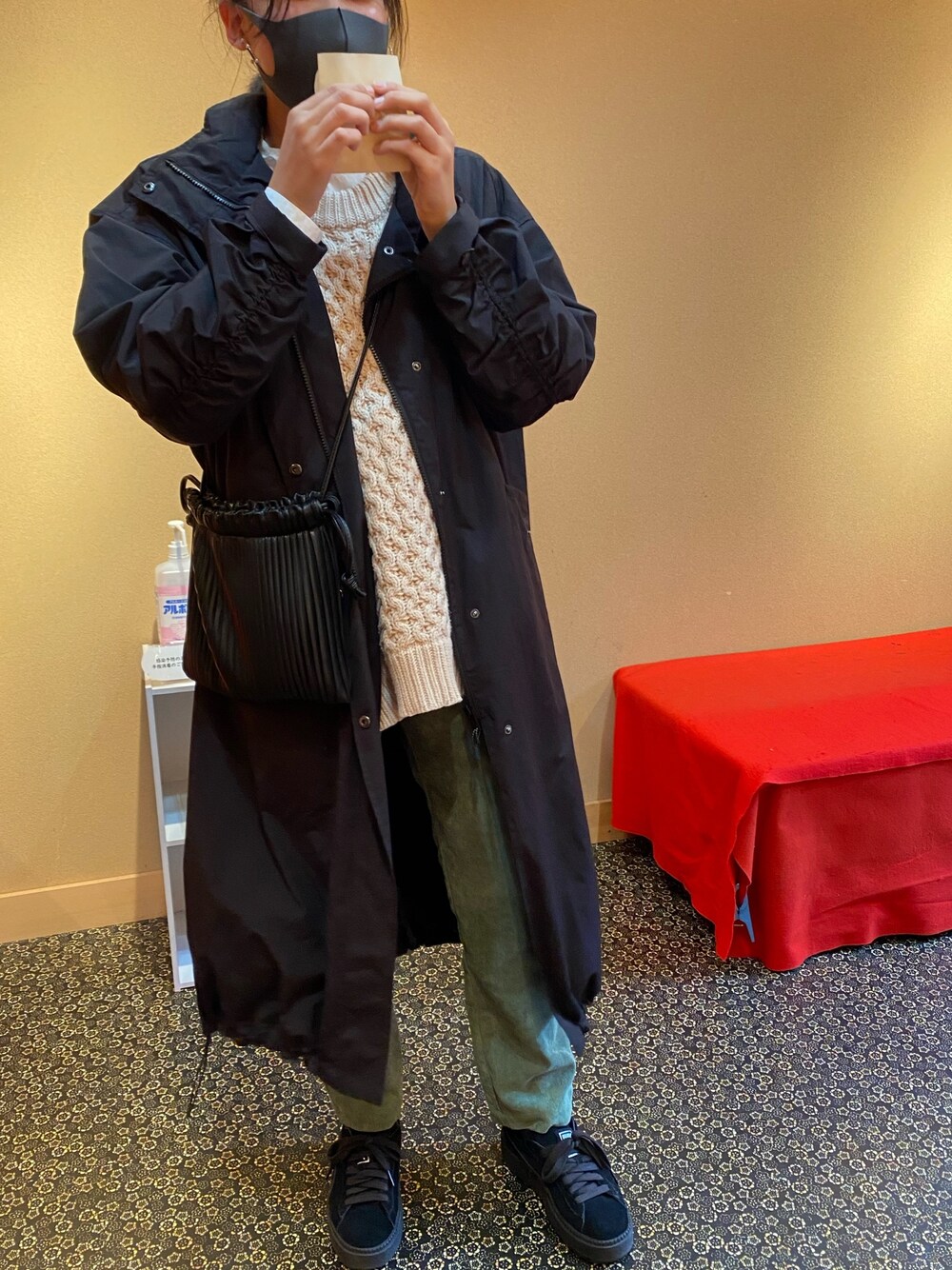 「JEANASISのアイテム（ジャケット/アウター、ブラック系）」を使った、annnr001さん（レディース・163cm）の秋コーディネートの1枚目の写真