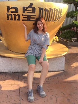 「5（ファイブ）のアイテム（パンツ）」を使った、Yommi Chen🇹🇼さん（レディース・167cm）の秋コーディネート