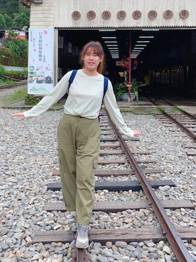 「5（ファイブ）のアイテム（パンツ）」を使った、Yommi Chen🇹🇼さん（レディース・167cm）の秋コーディネート