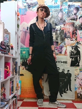 「ISAMU KATAYAMA BACKLASH（イサムカタヤマバックラッシュ）のアイテム（サロペット/オーバーオール）」を使った、みーやさん（メンズ・181cm）の春コーディネート