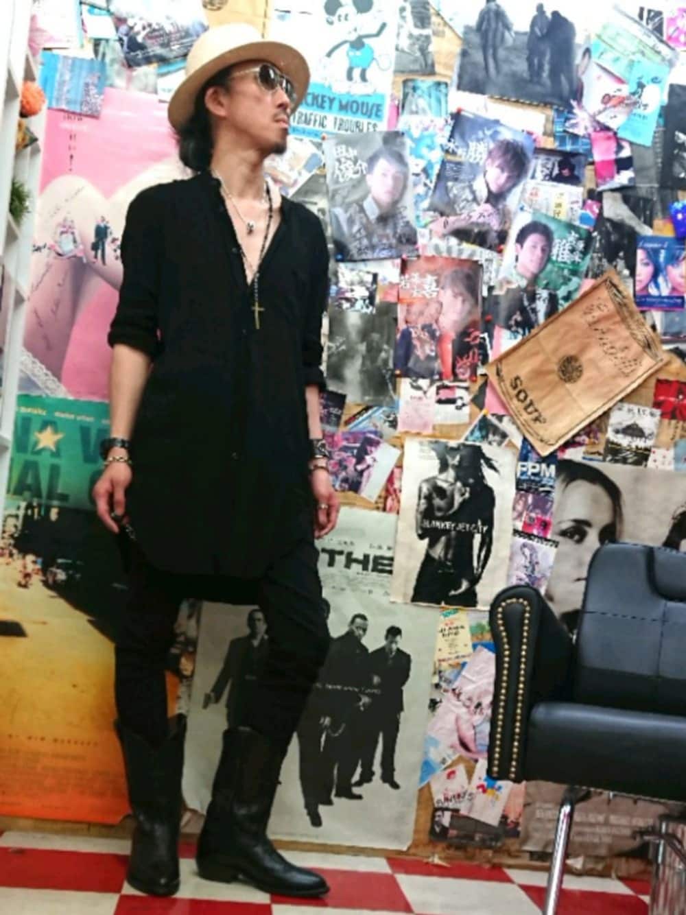 「オトナカジュアル、ロングシャツ、RUDE GALLERY、パナマハット、トニーラマ」｜「RUDE GALLERYのアイテム（シャツ/ブラウス、ブラック系）」を使った、みーやさん（メンズ・181cm）の夏コーディネートの1枚目の写真