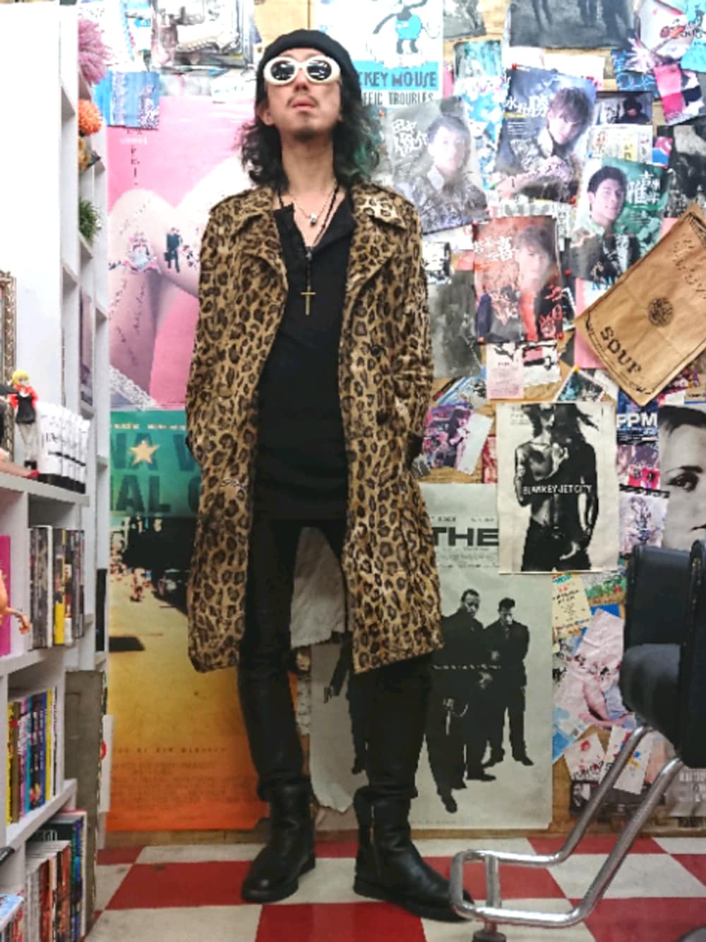 HYDE着 レオパード パイル生地 ヒョウ柄 ロング丈 トレンチコート ガウン yoshiki hyde着 Roen レオパードコートの通販 by チェスントン ｜ラクマ