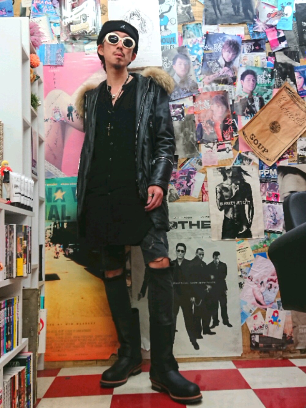 「ミリタリー、ミリタリージャケット、N3B、バックボーン、BACKBONE」｜「BACK BONE THE BASISのアイテム（モッズコート、ブラック系）」を使った、みーやさん（メンズ・181cm）の冬コーディネートの1枚目の写真