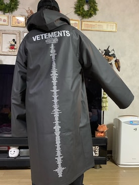 「vetements」｜「アイテム（その他アウター）」を使った、ゔゃーさん（メンズ・174cm）の冬コーディネート