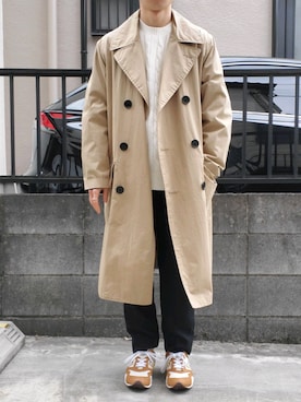 「白ニット」｜「アイテム（ステンカラーコート）」を使った、takahiroさん（メンズ・163cm）の冬コーディネート