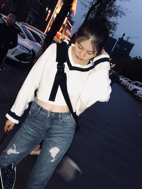 「Mo&Co.（モーアンドコー）のアイテム（パンツ）」を使った、肚兜兜不兜さん（レディース・170cm）の秋コーディネート