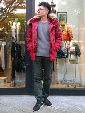 「アイテム（ミリタリージャケット、レッド系）」を使った、kazuさん（メンズ・180cm）の秋コーディネート