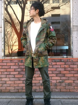 「迷彩」｜「アイテム（モッズコート）」を使った、kazuさん（メンズ・180cm）の冬コーディネート