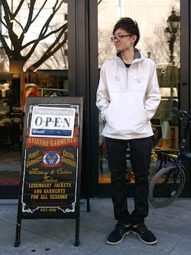 「AVIREX（アヴィレックス）のアイテム（マウンテンパーカー）」を使った、kazuさん（メンズ・180cm）の冬コーディネート