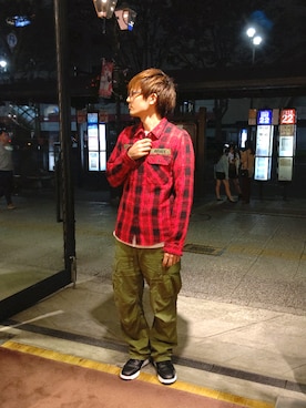 「チェック柄に恋してる」｜「アイテム（カーゴパンツ）」を使った、kazuさん（メンズ・180cm）の秋コーディネート