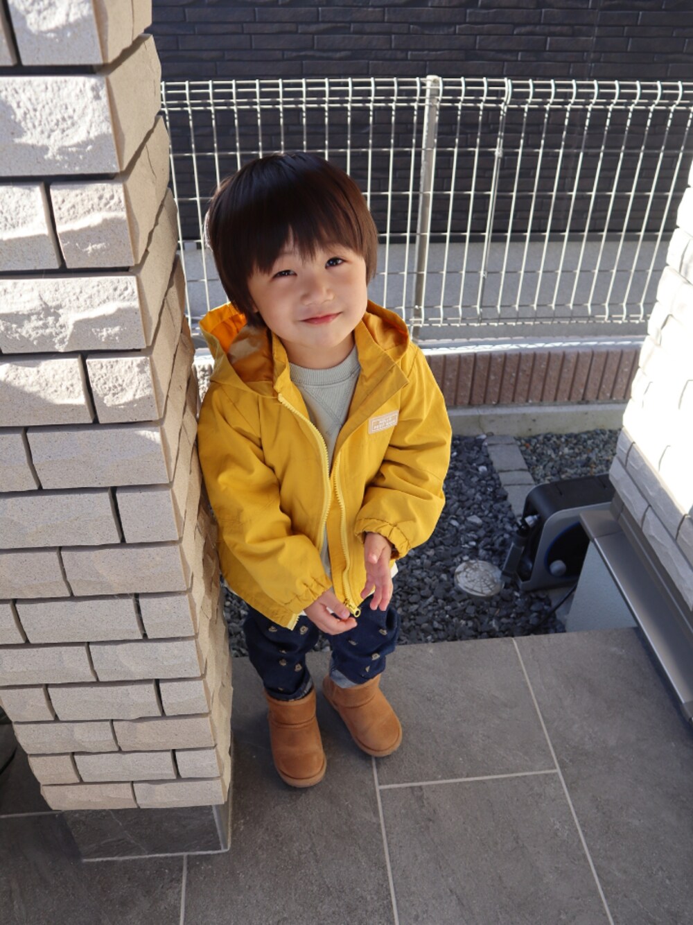 Disney】ミッキーマウスデザイン 総柄パンツを使った人気ファッション