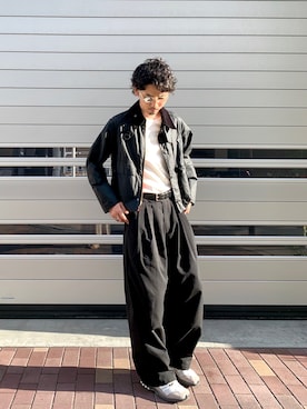 「アイテム（スラックス）」を使った、Akira Hamadaさん（メンズ・175cm）の春コーディネート