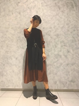 「OSMOSIS（オズモーシス）のアイテム（シャツワンピース）」を使った、HIMIKO　有楽町マルイ店さん（レディース・170cm）の秋コーディネート