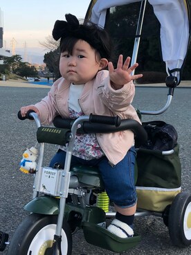 「petit main（プティマイン）のアイテム（MA-1）」を使った、りこたんさん（キッズ・70cm）の春コーディネート