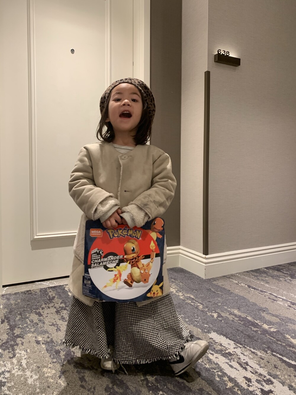 「休日スタイル、キッズ」｜「BREEZEのアイテム（ノーカラージャケット、シルバー系）」を使った、ALULAさん（キッズ・100cm）の冬コーディネートの1枚目の写真