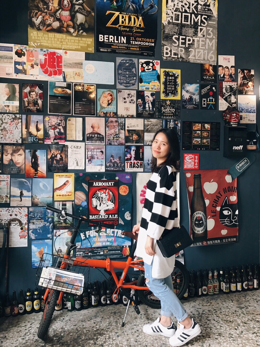 「adidasのアイテム（シューズ、ホワイト系）」を使った、蓁蓁さん（レディース・160cm）の冬コーディネートの1枚目の写真